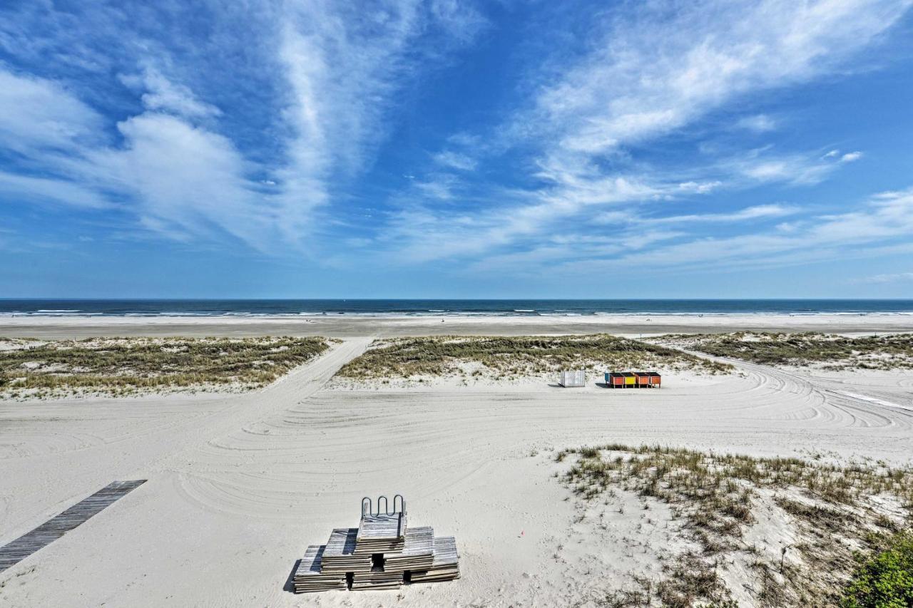 With Pool Access On Beach! Apartamento